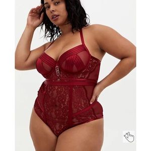 Torrid dark red lace cage underwire bodysuit plus size 5x 6x strappy